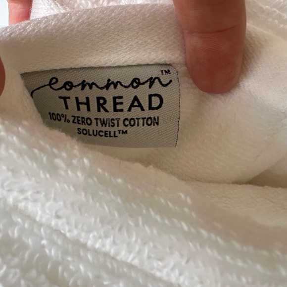 Common Thread 2 Pc Hand Towels Set 100% Zero Twist Cotton White W/ Gray So SOFT - Picture 6 of 7